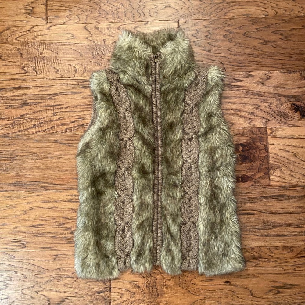 Kenar Faux Fur Cable Knit Vest Women S Brown Zip Front Sleeveless